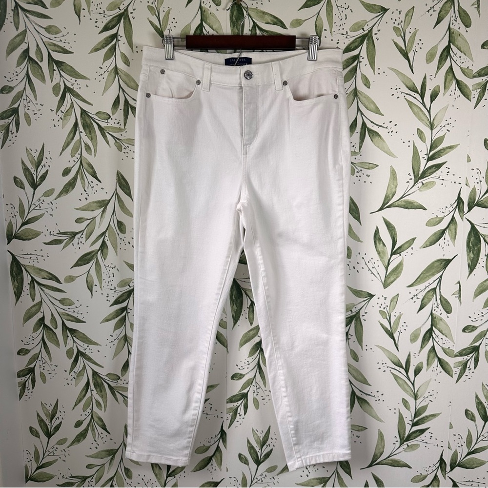 Talbots White Ankle Crop Jegging Jeans. Size 12.